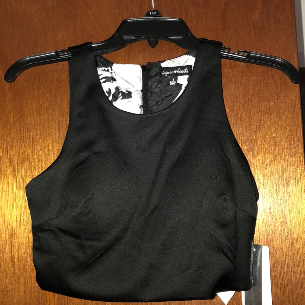 Two piece set - Picture 3 of 3